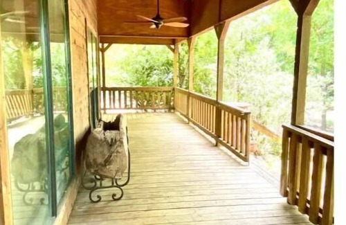 Prairie Lea House | Amazing River House on private 20 acres!