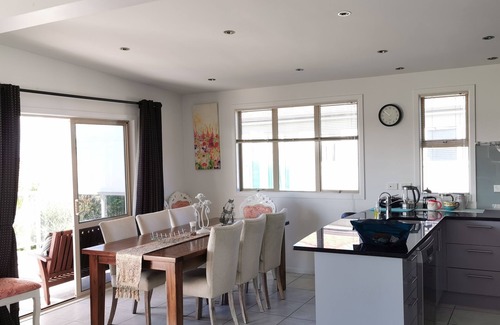 Te Atatu Peninsula Villa | Amazing sea view