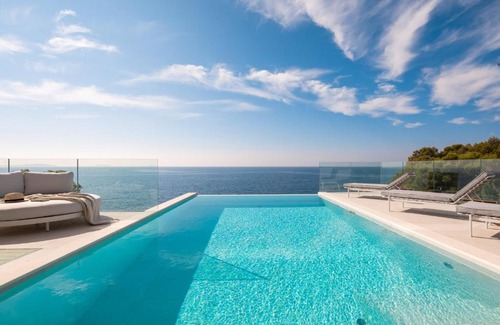 Primosten Burnji Villa | Amazing Seafront Croatian Villa 5 Bedrooms Villa Primosten Pearl Phenomenal Sea Views & Private Infinity Pool
