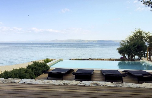 Sumartin Villa | Amazing seafront setting-Infinity pool