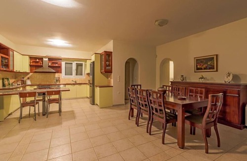 Agios Emilianos Villa | Amazing Seaview Villa w/pool – just 2 minutes away from the beach