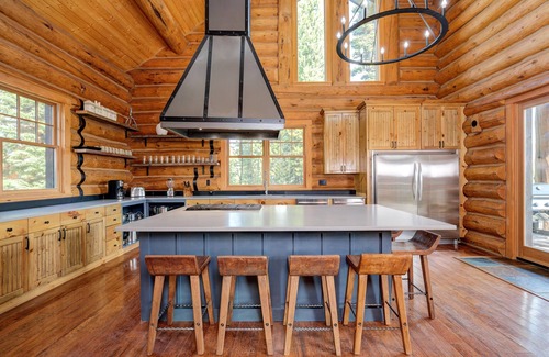 Big Sky Ski Chalet | Amazing Ski In/Out in Heart of Moonlight Basin - Big Sky