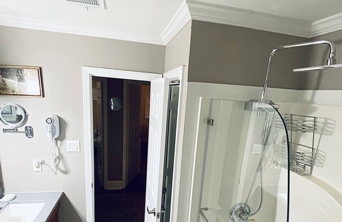Pine Bluff House | "Amazing Southern Stay"