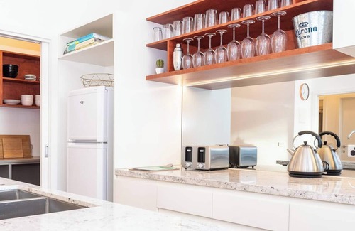 Flemington Apartment | Amazing Space to Unwind