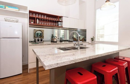 Flemington Apartment | Amazing Space to Unwind