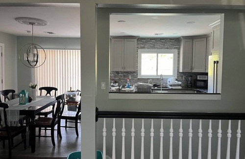 Hackettstown House | Amazing Spacious 4-bedroom house in charming Hackettstown with AC, WiFinnnn