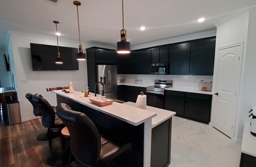 Como House | Amazing Spacious House in Ideal Location - Perfect for Large Groups!