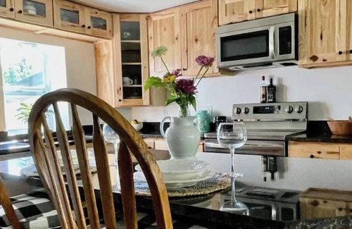 Naples House | Amazing Stargazing Fingerlakes Retreat