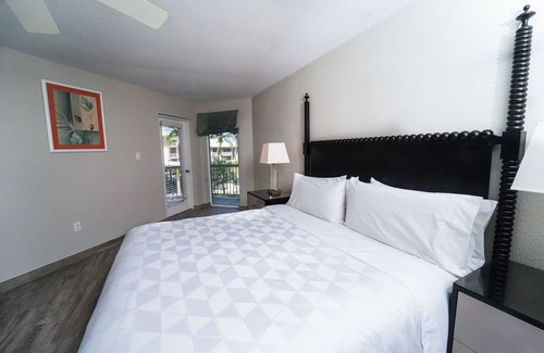 Crystal Harbour Resort | Amazing Stay Close to Best Attractions! 4 Relaxing Units w/Kitchen, Pool!