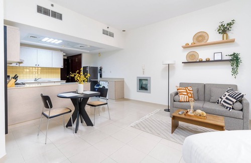 Bab Al Bahr Apartment | Amazing Stay With Beach Access & Balcony -rak