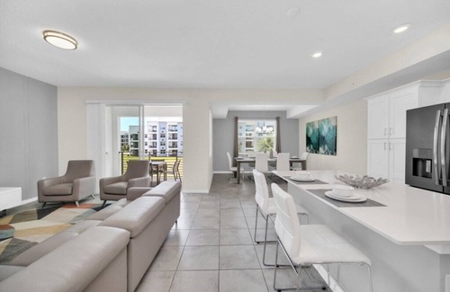 Kissimmee Condo | Amazing Story Lake Resort New Condo