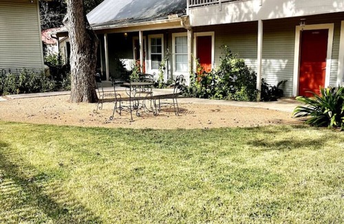 Smithville Apartment | Amazing studio at Red Owl Courts