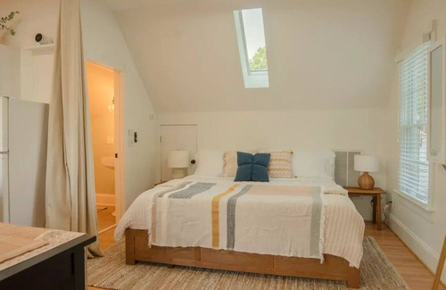 Lake Carolina House | Amazing Studio Guesthouse, in beautiful Columbia Lake community suburb.