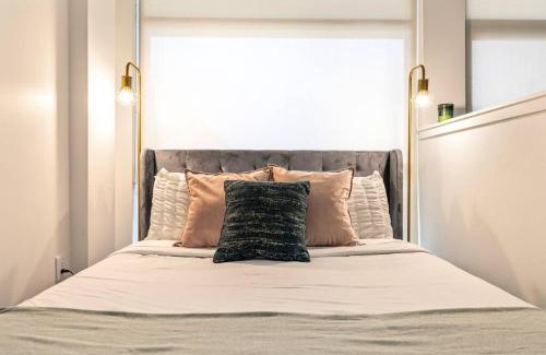 Downtown Apartment | Amazing studio in SM Promenade! Free parking!