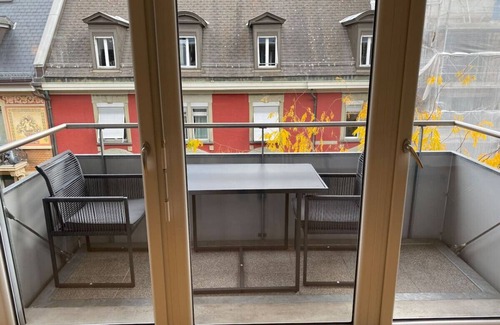 Sihlfeld Apartment | Amazing/sunny 2BR flat in the city center (West 6)
