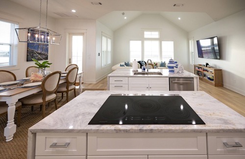 Indian Beach House | Amazing Sunset Views: Bayfront Luxury Home: Short Walk to Beach