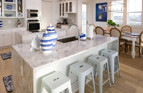 Indian Beach House | Amazing Sunset Views: Bayfront Luxury Home: Short Walk to Beach