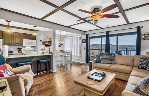 Indian Point Condo | Amazing Table Rock Lake Views, Next to Silver Dollar City with Tickets, Lake Condo!