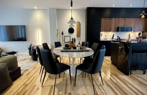 Villeray—Saint-Michel—Parc-Extension Apartment | Amazing three bedroom two bathroom apartment and the heart of Villeray