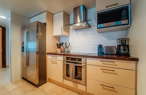 Oranjestad-West Apartment | AMAZING TOP FLOOR OCEAN VIEW CONDO