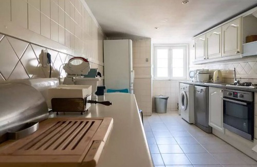 Se Apartment | Amazing top floor apartment - River Views - Free Wifi