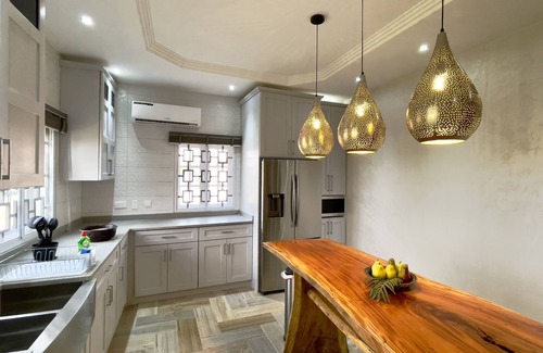 Santeo House | Amazing Twin Terrace 5 bedrooms 5 baths with Car & Driver Rental Option