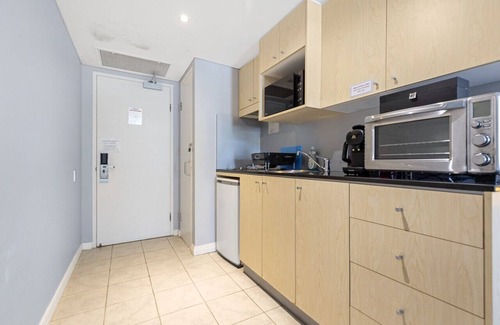 Haymarket Apartment | Amazing unit near China Town