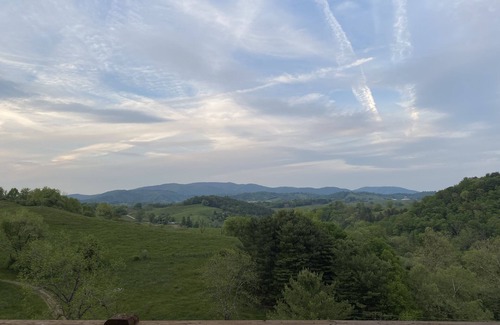 Mouth of Wilson House | Amazing! Unobstructed Long-Range Mountain Views at 3700’ elevation with Hot Tub