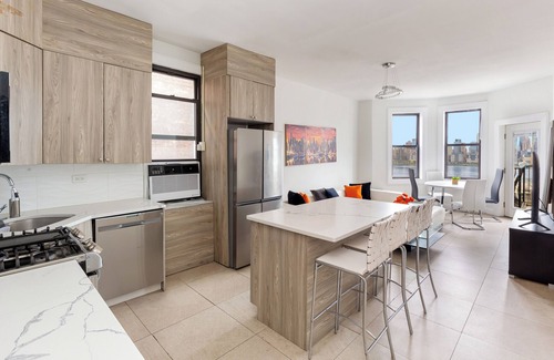 West New York Apartment | Amazing Value! 7Bedrooms/4Baths 20 min to NYC
