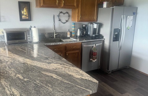 Yakima Apartment | Amazing view! 2 Bedrooms, pool table, BBQ, patio!