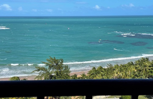 La Pared Condo | Amazing View of the Ocean and sounds of the waves.