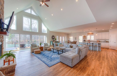 Mineral House | Amazing views! 500 ft waterfront - Awesome Boathouse & Private Beach -7 bedrooms