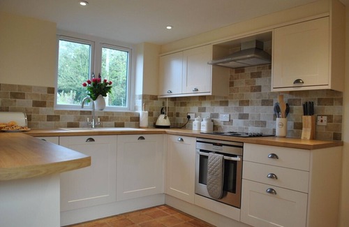 Horncastle Cottage | Amazing Views. Family friendly. Sleeps eight plus Hot Tub.
