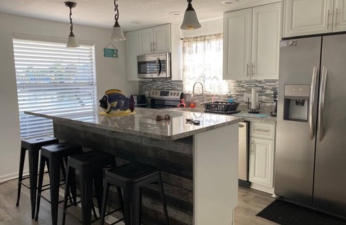 Hudson Beach Estates House | AMAZING views from this COZY cottage on the water