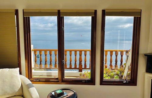 Avalon Villa | Amazing Views - Hamilton Cove Beachfront Villa with large wrap around balcony