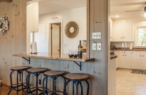 Landrum House | Amazing Views - Heated Pool - Hot Tub - Game Room - Enjoy!