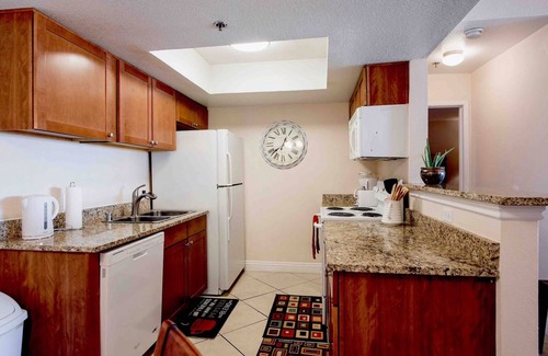 Las Vegas Apartment | Amazing Views of mountain,Palm, Rio, Gold Coast Casinos &Steps away to Strip.