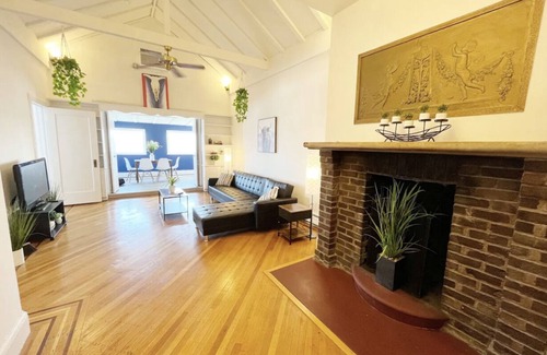 Weehawken Apartment | Amazing views of NYC 5 br 2.5 ba