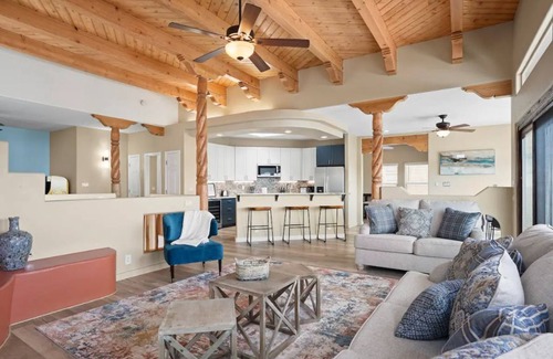 Taylor Ranch House | Amazing views of the mountains and city with game room and putting green!