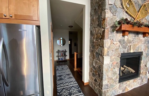 Cle Elum House | Amazing Views, Private lodge, Hot Tub and Sauna for a dreams vacation