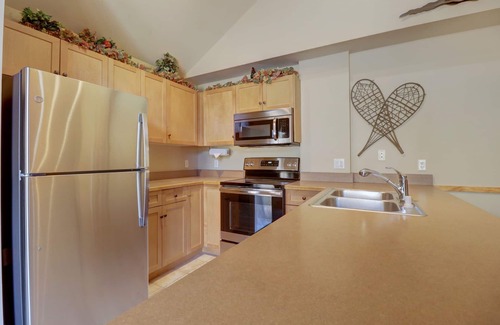 East Village at Copper Condo | Amazing Views, Right next to the Lift - CS210 by RedAwning