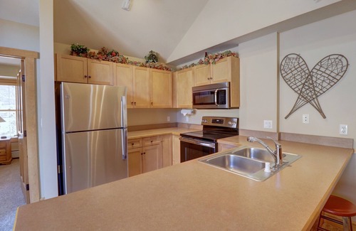 East Village at Copper Condo | Amazing Views, Right next to the Lift - CS210 by RedAwning