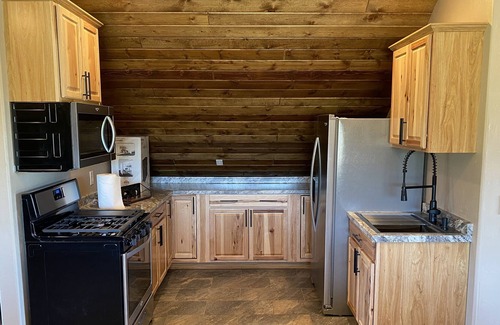 Livingston Apartment | Amazing Views & Secluded Studio Apartment