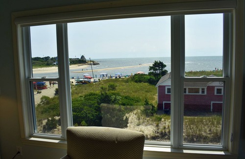 West Dennis House | Amazing views sleeping 14! 6 bedroom duplex steps to South Village beach