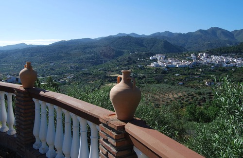 Monda House | Amazing views, swimming pool, fully private & relaxed! Monda!