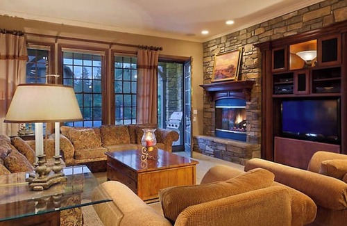 The Village Resort | Amazing Villa in the Heart of Big Bear Village!