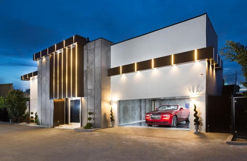 Hollywood Hills West Villa | AMAZING VILLA ON SUNSET PLAZA