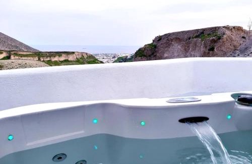 Megalochori Villa | Amazing Vineyard View Luxury Villa with juccuzi!