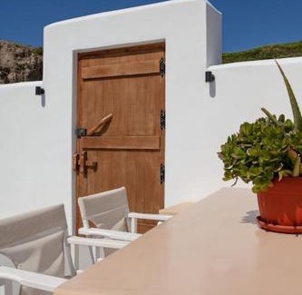 Megalochori Villa | Amazing Vineyard View Luxury Villa with juccuzi!