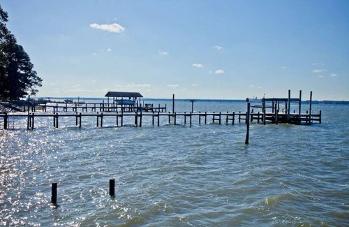 Bellamy House | Amazing Waterfront Getawaylong Term Renters are Welcome!